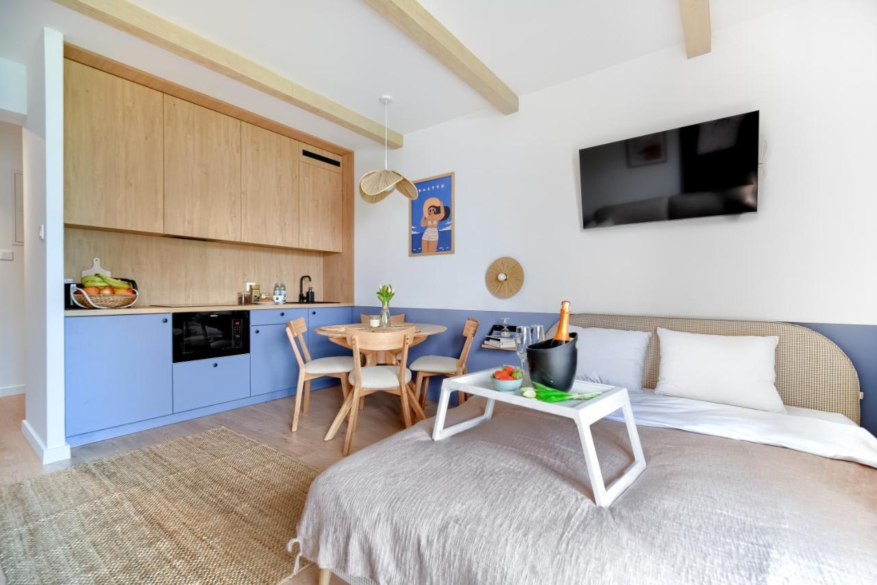 Apartamenty 4 Pory Roku- 200M Plaza, Prywatny Parking سوبوت المظهر الخارجي الصورة
