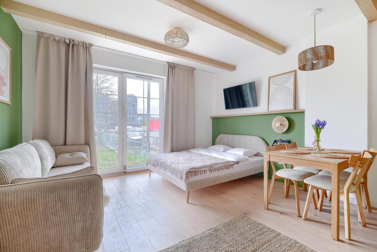 Apartamenty 4 Pory Roku- 200M Plaza, Prywatny Parking سوبوت المظهر الخارجي الصورة